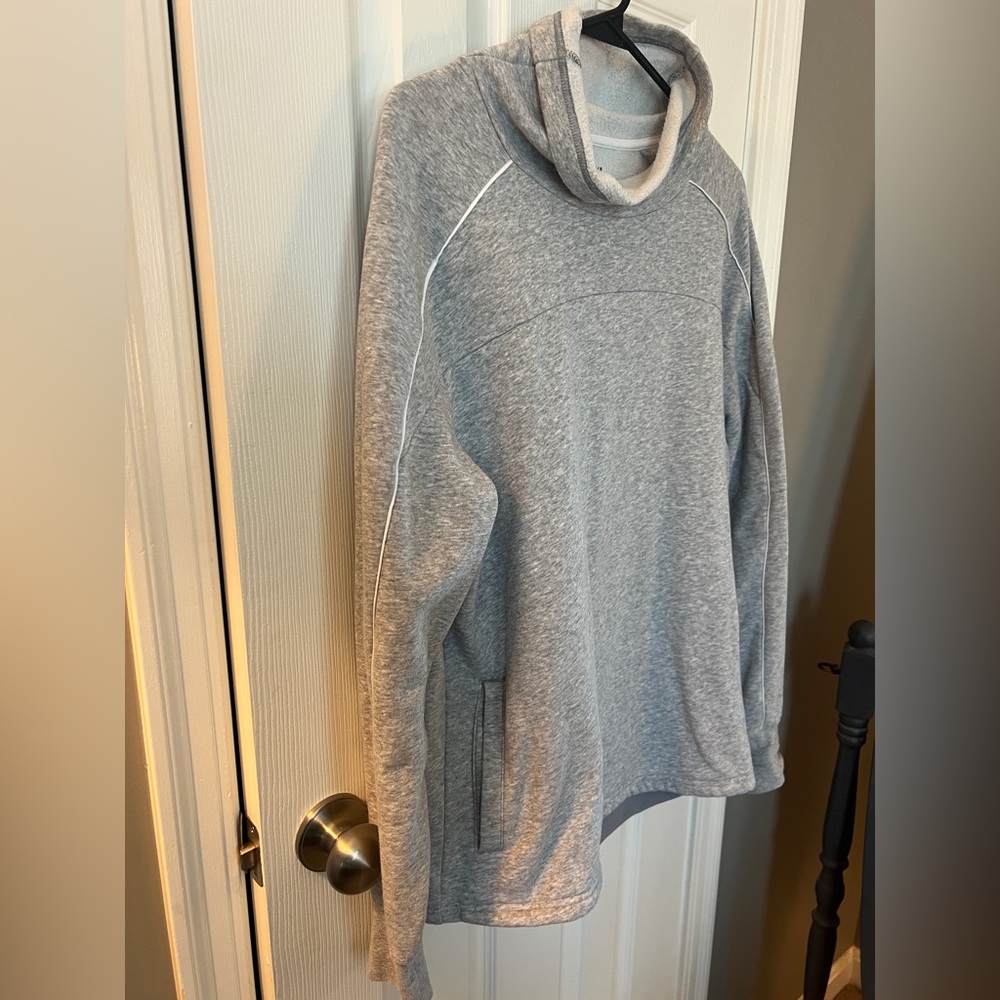 Under Armour Women's Gray Cowl Neck Sweater